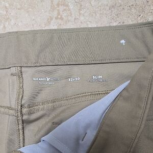 Old Navy Active Slim Stretch Pants in Tan